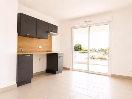 location appartement 2 pièces 38 m² à sérignan (34410)