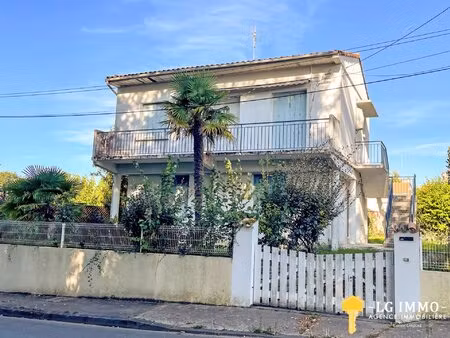 maison 92 m2 à rénover divisée en 2 appartements  terrain 382 m2