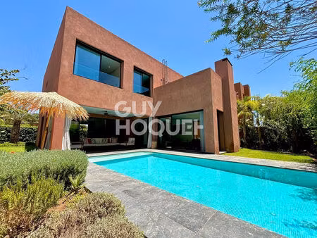 à louer: villa de 500m² aec piscine ? golf amelkis  marrakech