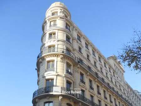 vente bureaux 64 m² à 4 371 m²