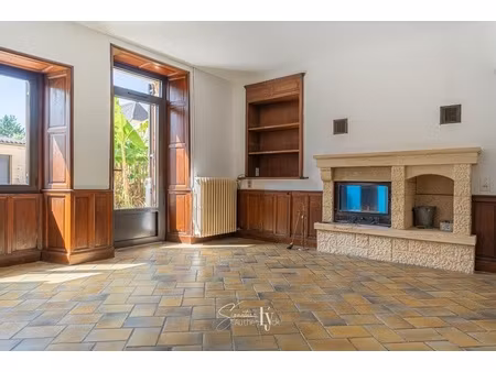 maison 6 pièces - 182 m²