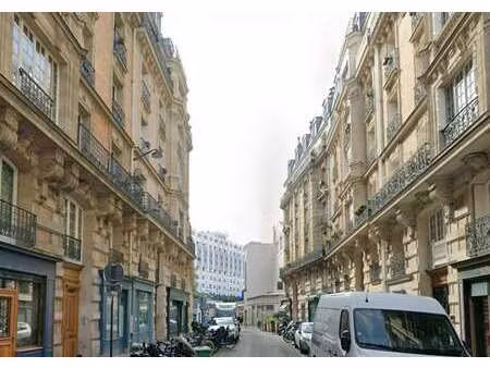 location commerce paris 75018 33m²