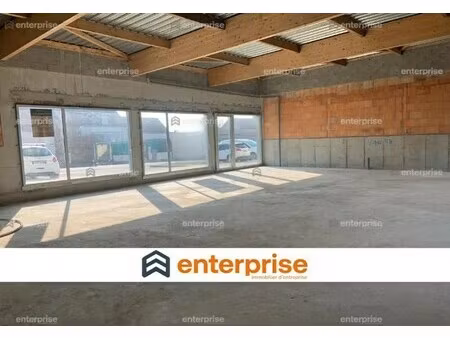 location commerce rivery 80136 85m² à 169m²