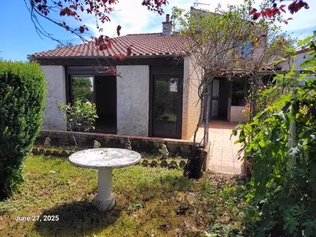 pavillon idéalement situé - parfait pour une jeune famille !