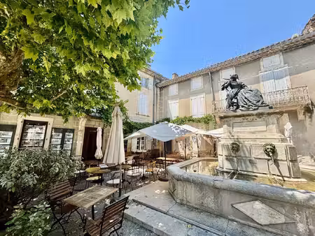 studio grignan centre. magnifique emplacement!
