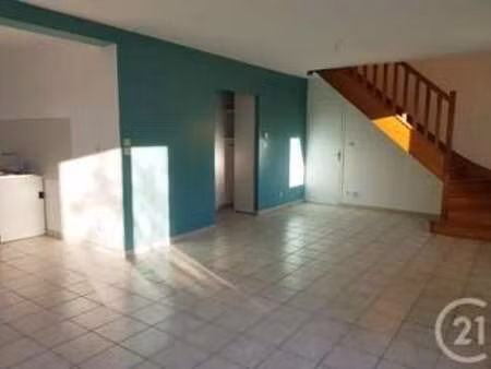 location maison à fougères (35300) : à louer / 113m² fougères
