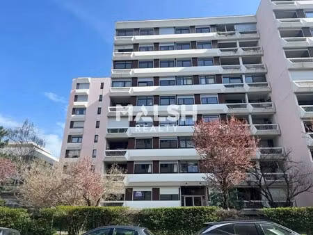 location bureaux 84 m²