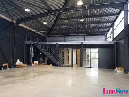 location local commercial