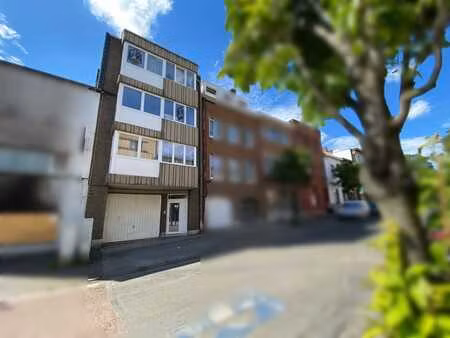 immeuble de 3 appartements ainsi qu’un grand garage