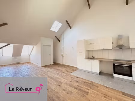 location appartement 2 pièces 71 m² à luxeuil-les-bains (70300)  525 €
