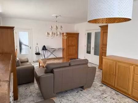 maison 3ch à louer à manage 560m²  epc c