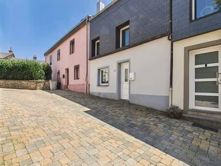 maison pleine de charme en plein centre de neufchâteau