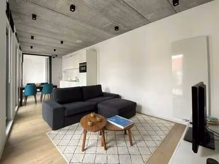 appartement moderne avec terrasse près du quartier