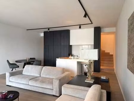 appartement duplex luxueux avec une vue à couper le souffle