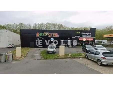 vente commerce savigny le temple 77176 940m²
