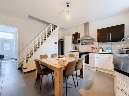maison à vendre à rue des cayats 136 marcinelle (vbe39612)