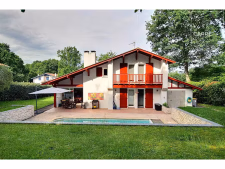 maison de luxe à vendre à bassussarry