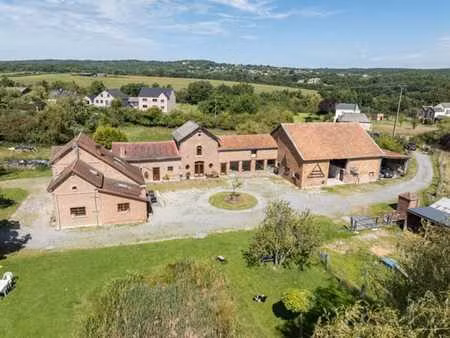 propriété de caractère sur 5 ha 33 avec logis et dépendances