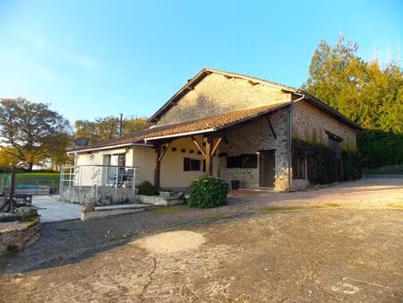 charmante propriété individuelle en pierre rénovée avec grange  hangar  grand jardin ...