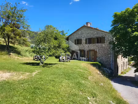 gites et chambres d'hôtes saint geniez 538 m2 alpes de haute provence
