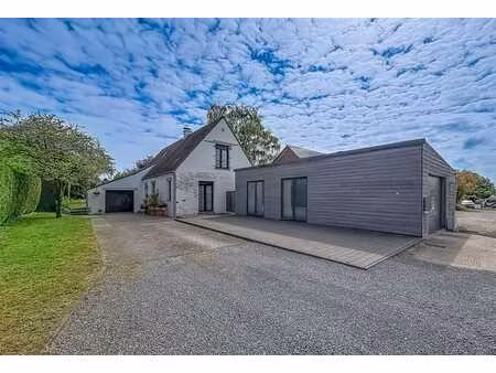 jolie villa 4f avec grand atelier  quartier prise
