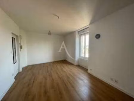 location appartement t1 à fontenay-le-comte (85200) : à louer t1 / 26m² fontenay-le-comte