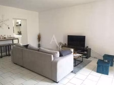 location maison au lion-d'angers (49220) : à louer / 76m² le lion-d'angers