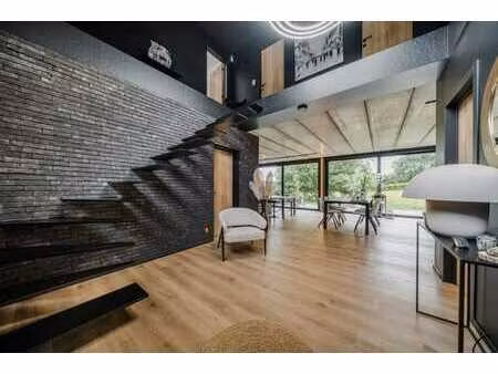 élégance contemporaine au cœur des hauts-pays