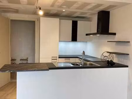joli appartement au centre de la louvière