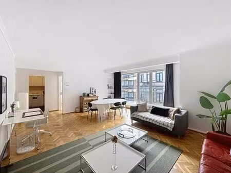 appartement de caractere 3 chambres avec parking et piscine