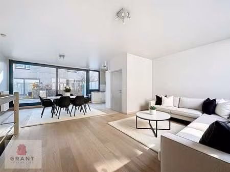 magnifique duplex avec 2 terrasses et emplacement de parking