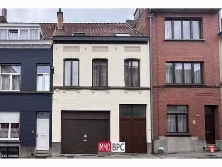 maison avec grand jardin  double garage