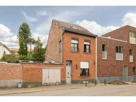 centraal gelegen woning met 2 tot 3 slaapkamers