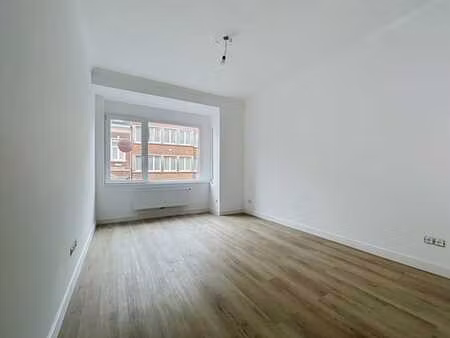 bel appartement rénové une chambre de 53 m² idéalement situé