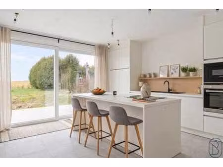 maison prête à emménager avec jardin et vue dégagée