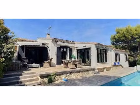 maison avec piscine taillades (84)