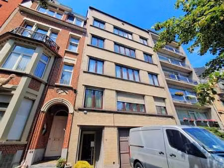 bel appartement 2ch de +/- 104m²