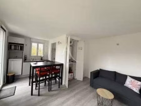 location appartement t1 meublé à la roche-sur-yon zone est (85000) : à louer t1 meublé / 1