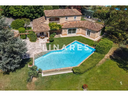 maison de luxe à vendre dans le quartier granettes-jauberte-sainte anne