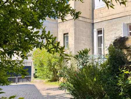 maison de luxe à vendre dans le quartier hôtel de ville-quinconce-saint seurin-fondaudège