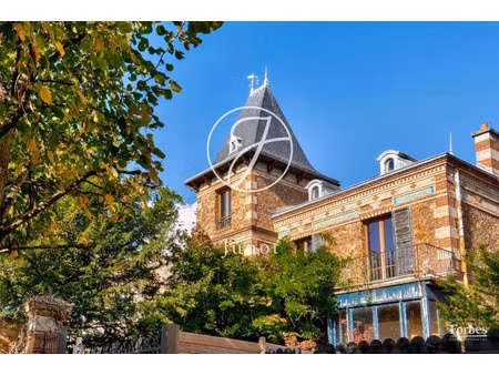 maison de luxe à vendre dans le quartier montretout