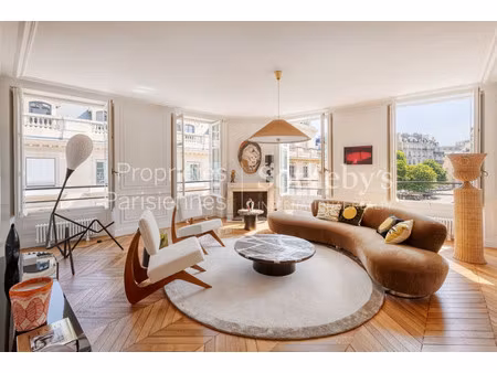 appartement de luxe à vendre dans le quartier invalides