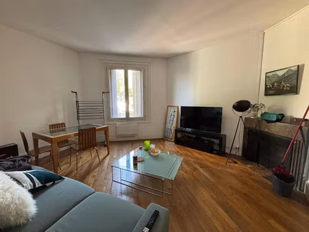 location appartement 2 pièces 44 m² à lyon 8 (69008)