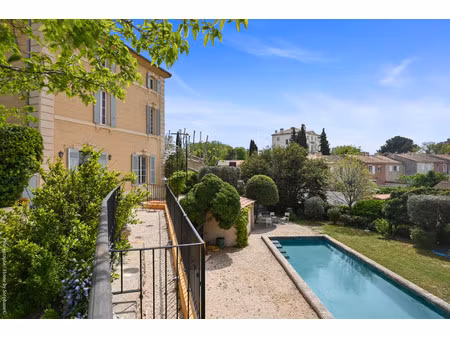 villa de luxe à vendre dans le quartier saint marthe