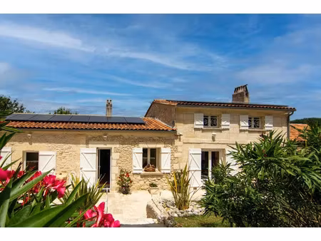 vente maison 7 pièces 215 m² à villegouge (33141)  550 000 €