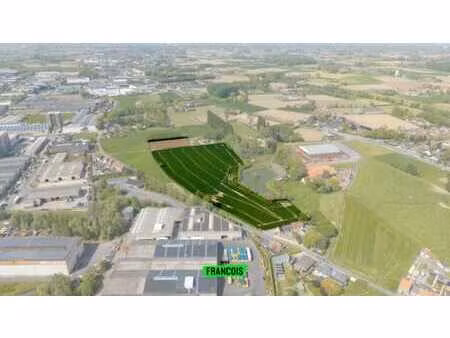 terrain de loisirs de 32.213 m² à vendre  idéalement situé …