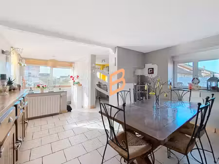 maison de village dans quartier calme à crusnes