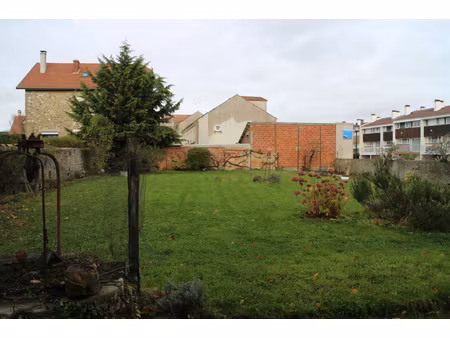 charmante maison de 119.34 m2 avec grand jardin dans montigny
