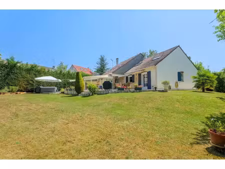 vente maison 7 pièces 202 m² à lesigny (77150)  580 000 €