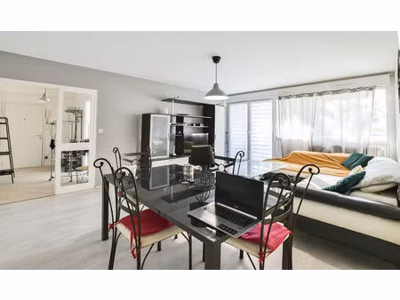 à louer : chambre privative en colocation